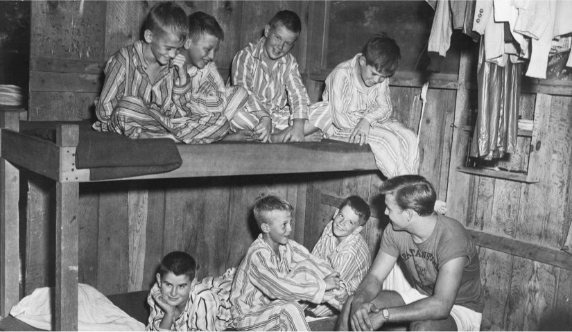 Old photo of boys in bunk
